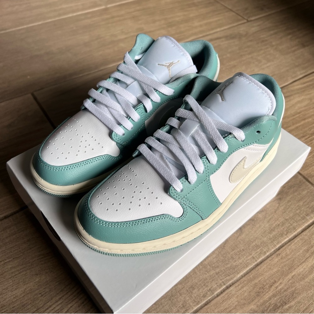 Air Jordan 1 Low Women's